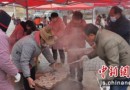 徐州铜山朱马庄免费发放1300多碗腊八粥